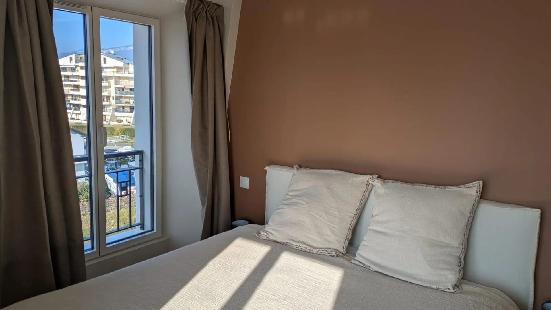 La Villa Du Petit Port - Chambres Aix-les-Bains 0*,  France