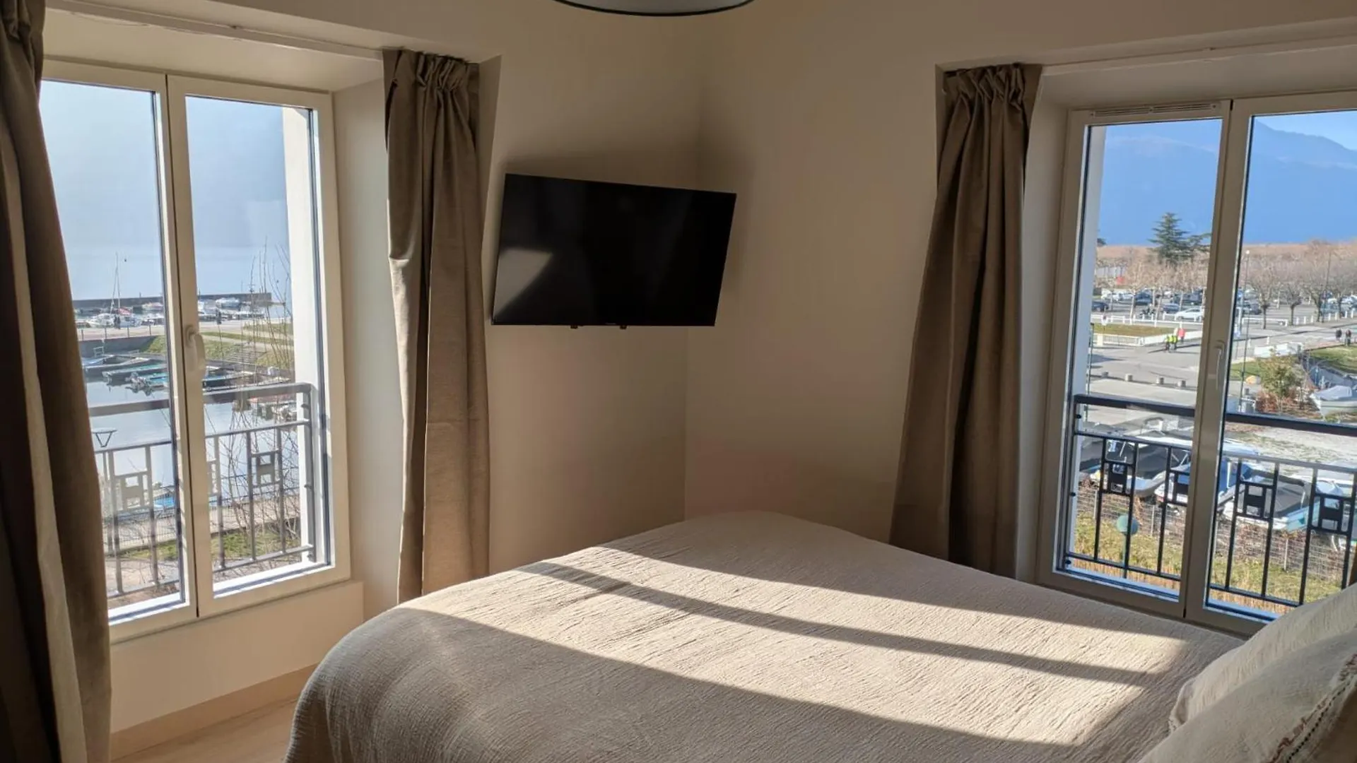 Aparthotel La Villa Du Petit Port - Chambres Aix-les-Bains